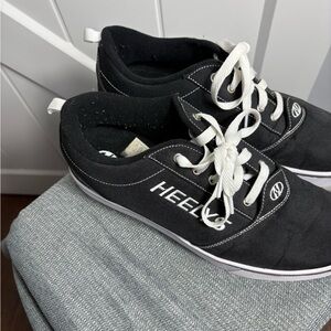 Heelys Unisex Wheeled Footwear Black and White Sneakers Size 11 Big Kid